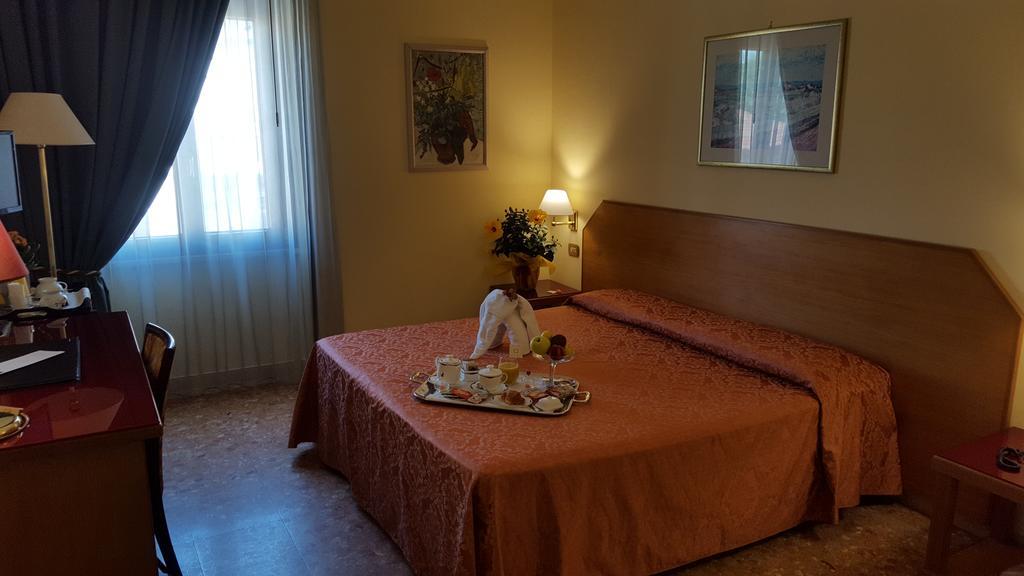 Nuovo Albergo Chieti Esterno foto