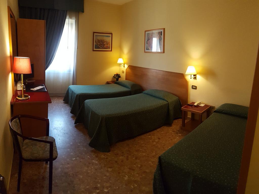 Nuovo Albergo Chieti Esterno foto