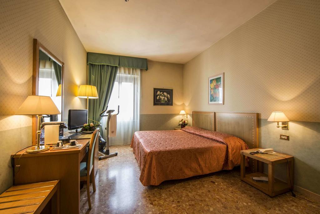 Nuovo Albergo Chieti Esterno foto