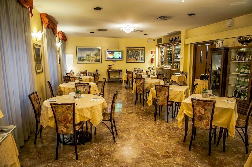 Nuovo Albergo Chieti Esterno foto